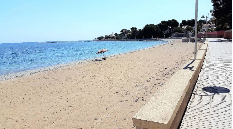 Playa Marineta Cassiana, Denia